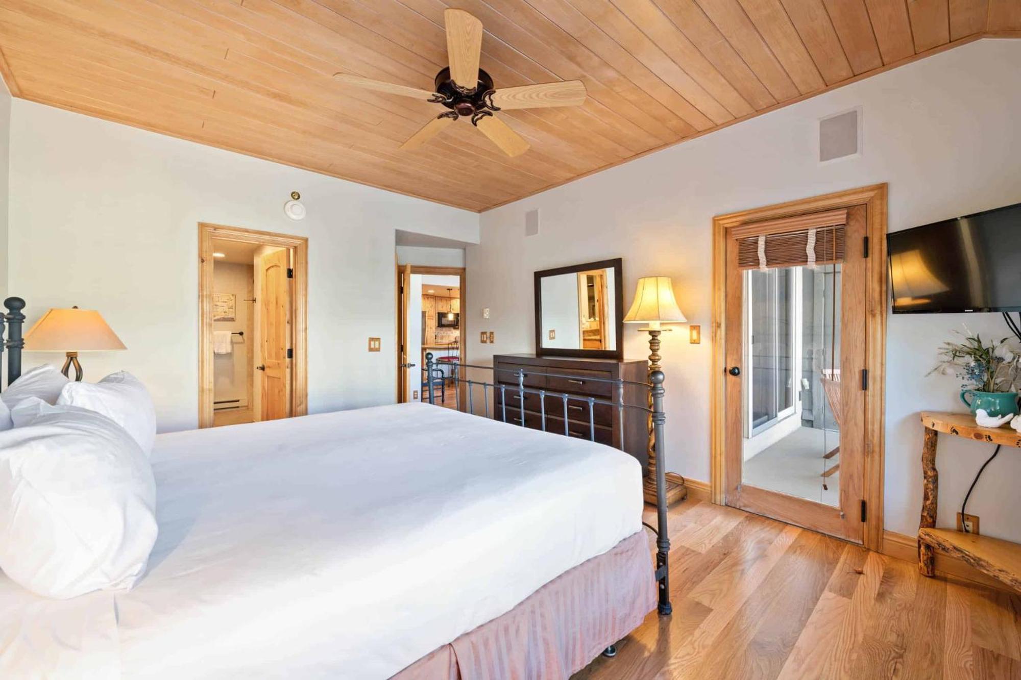 Borders Lodge By East West Hospitality บีเวอร์ครีก ภายนอก รูปภาพ